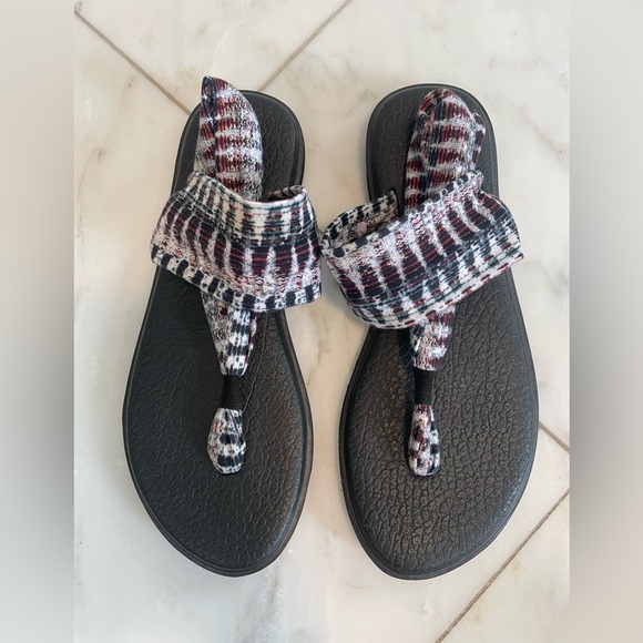 Sanuk women’s 10 sling yoga mat flat sandals with stretch fabric closure EUC - Picture 3 of 6